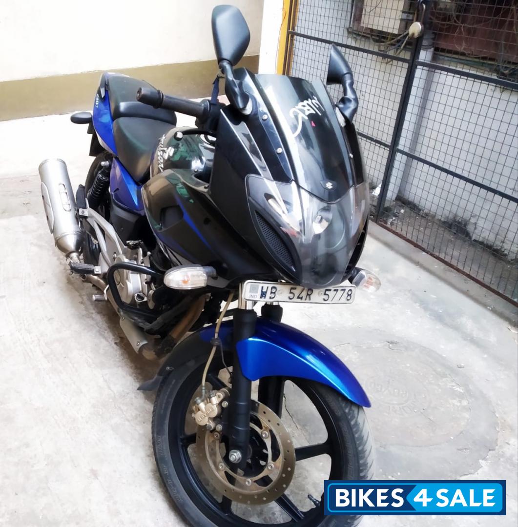 Bajaj Pulsar 220F