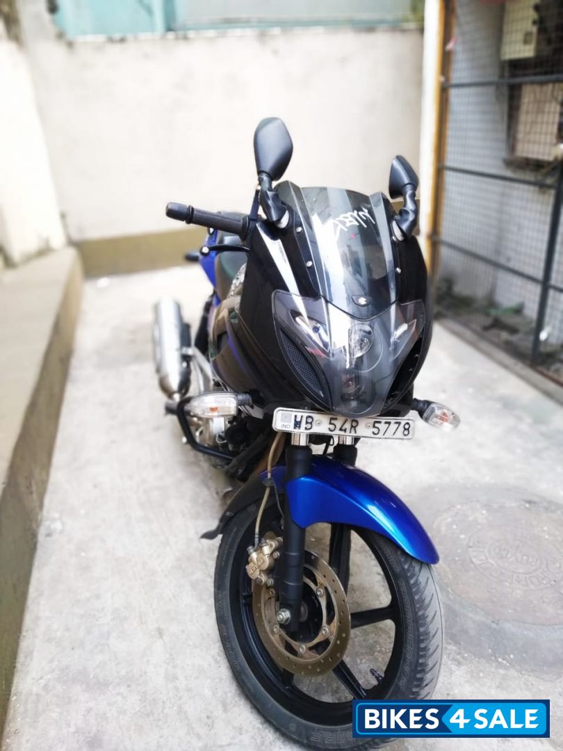 Bajaj Pulsar 220F