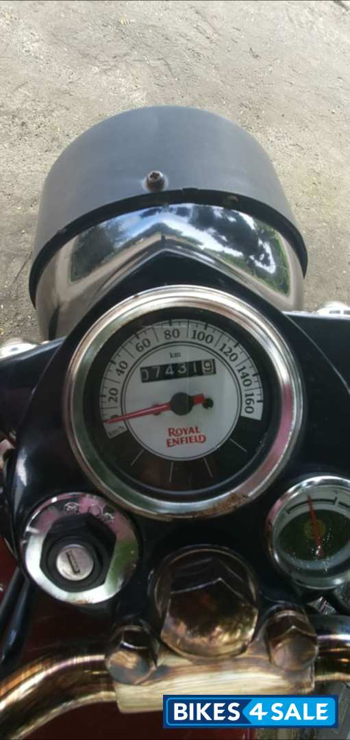 Chesnut Royal Enfield Classic 350