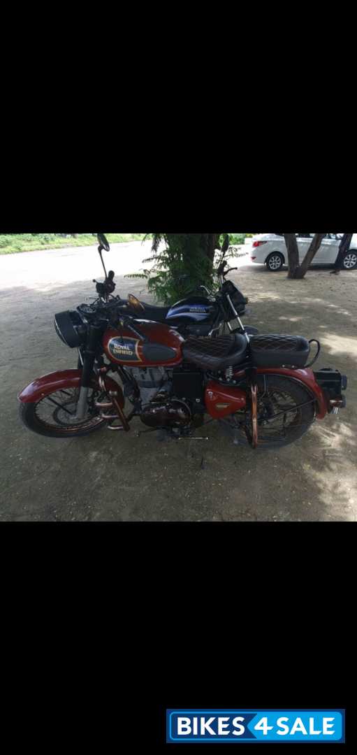 Chesnut Royal Enfield Classic 350