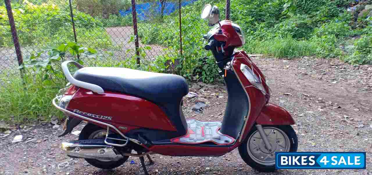 Maroon Suzuki Access 125