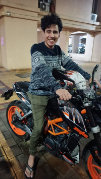 Black-orange KTM Duke 390