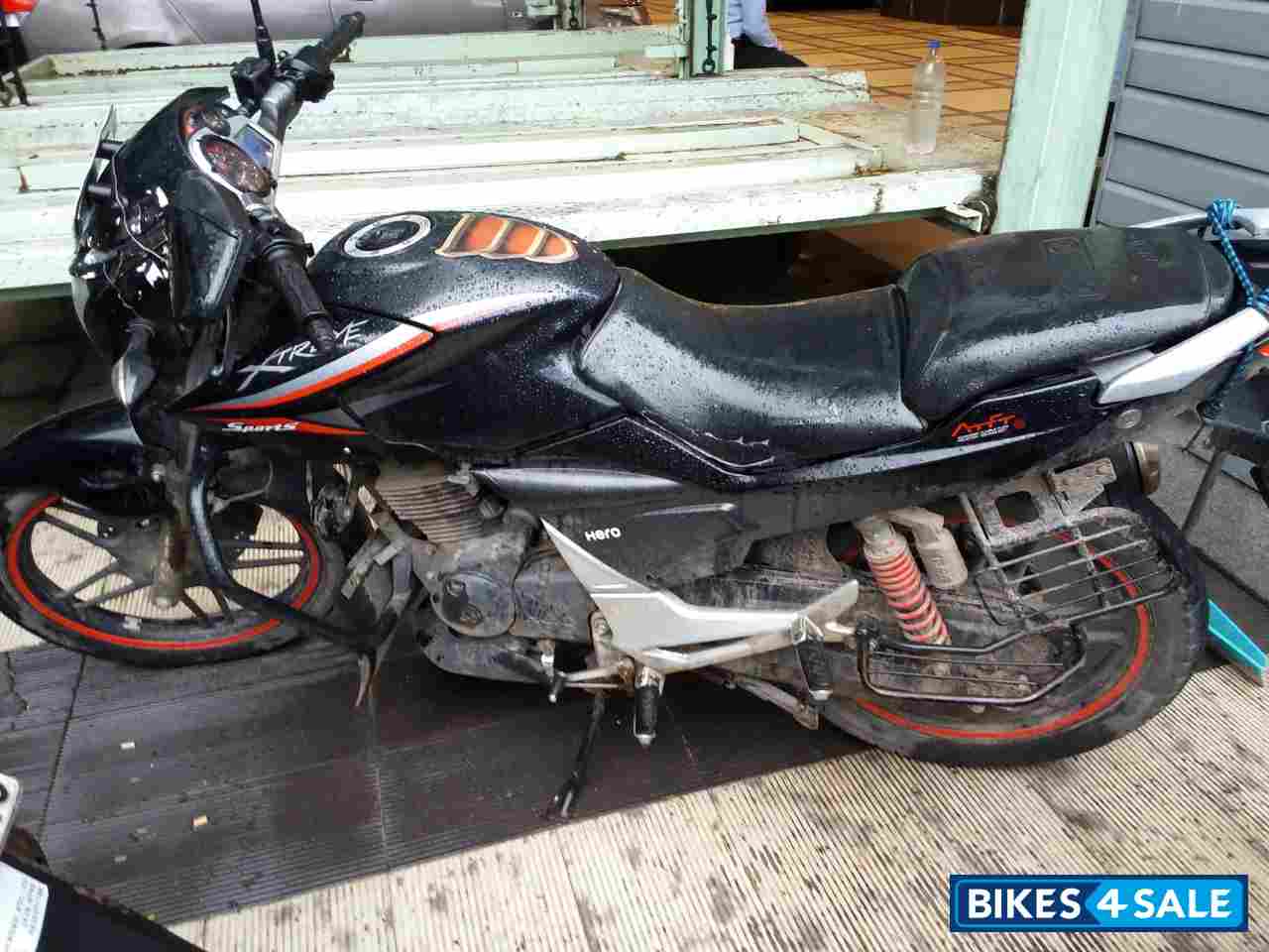 Black Hero Xtreme Sports