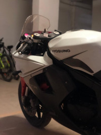 Hyosung GT250R