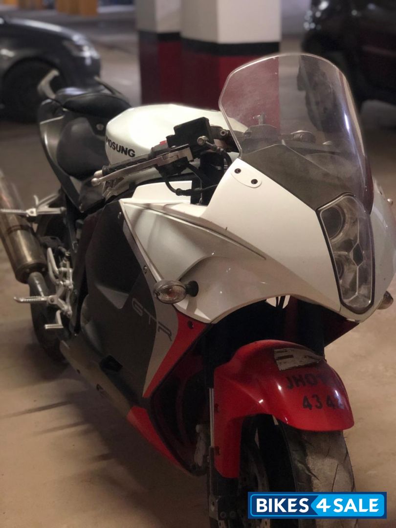 Hyosung GT250R