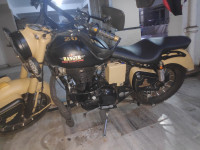 Royal Enfield Classic 500