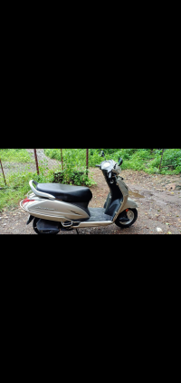 Met Pearl Silver Honda Activa 4G