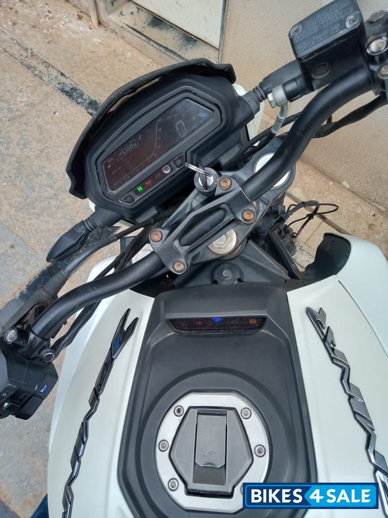 Bajaj Dominar 400 ABS BS6