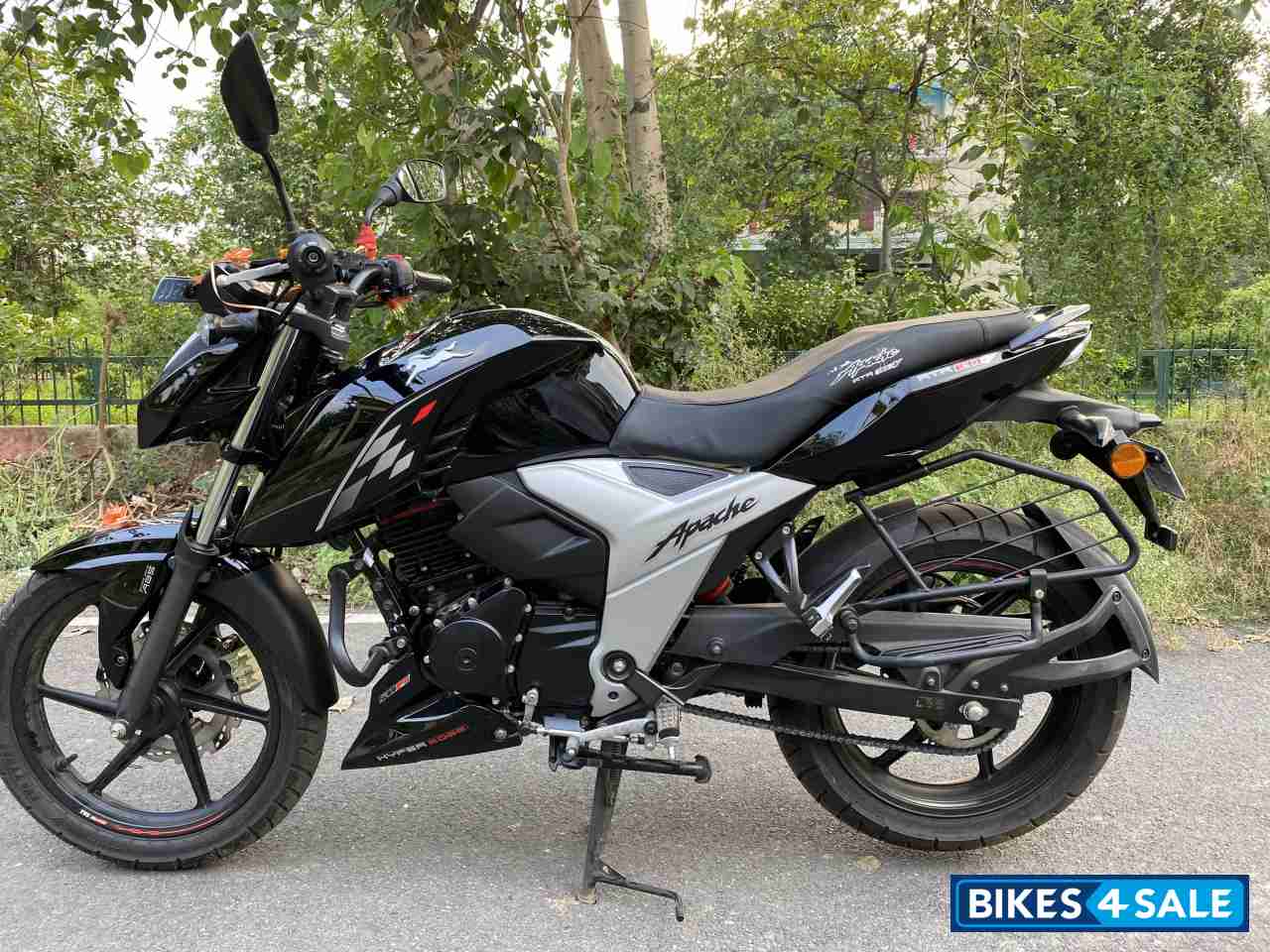 Used Model Tvs Apache Rtr 160 4v Bs6 For Sale In Ghaziabad Id Black Colour Bikes4sale