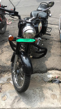 Black Royal Enfield Classic 350 BS VI