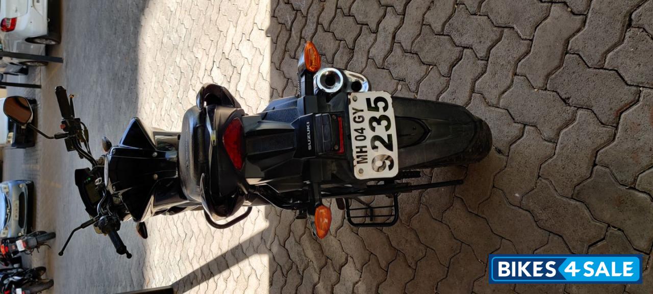 Black Suzuki Gixxer 150