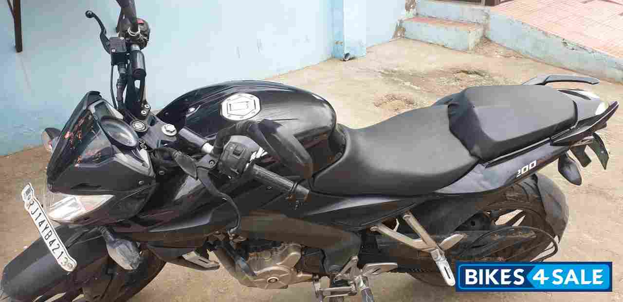 Bajaj Pulsar 200 NS