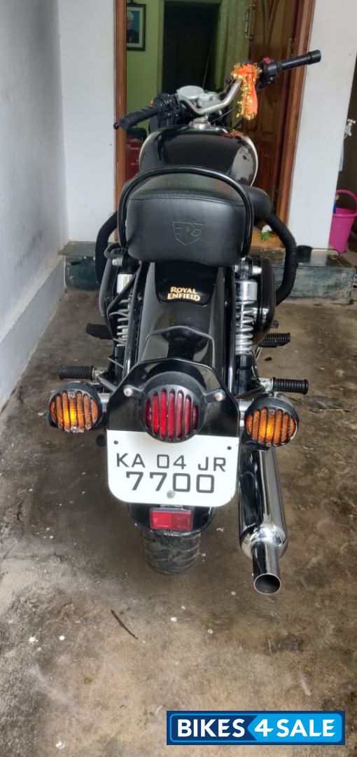 Black Royal Enfield Classic 350