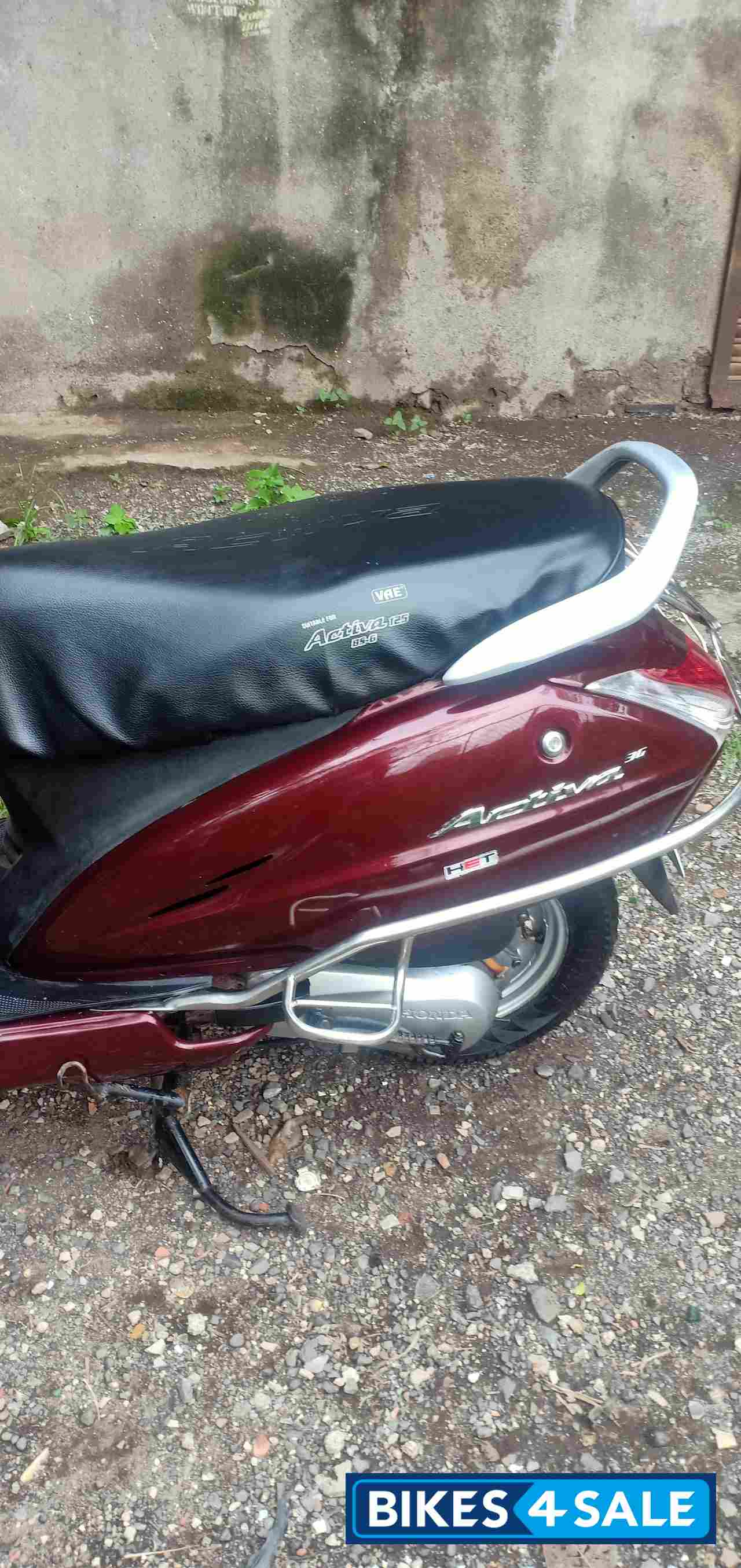 Red Honda Activa 3G