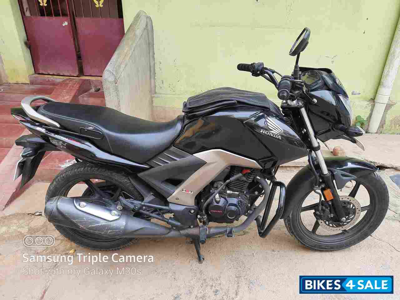 Used 2015 model Honda CB Unicorn 160 for sale in Vellore. ID 276428
