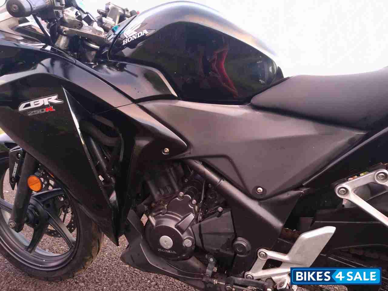 Black Honda CBR 250R ABS