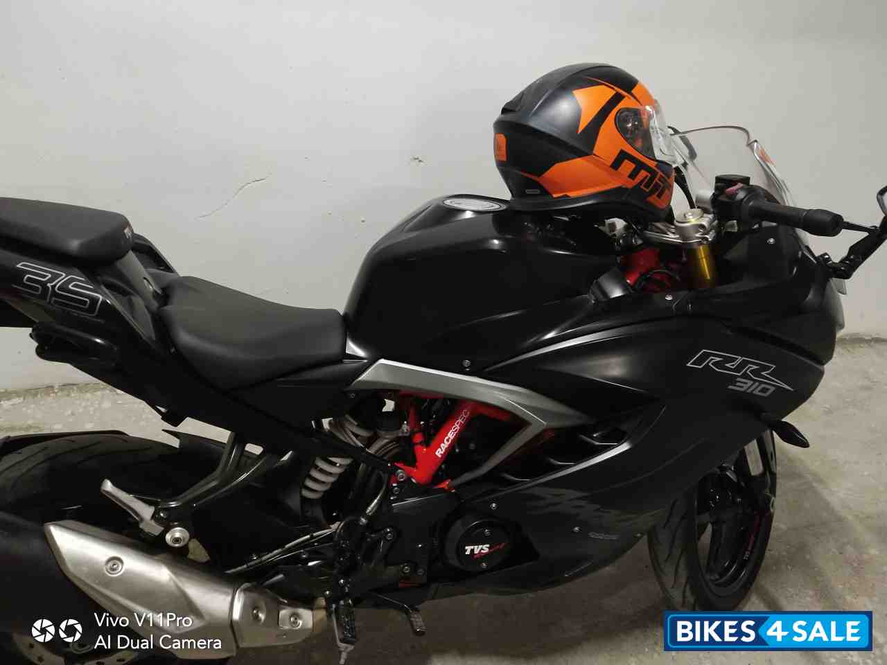 Mate Black TVS Apache RR 310
