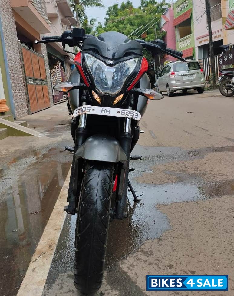 Red Bajaj Pulsar 200 NS