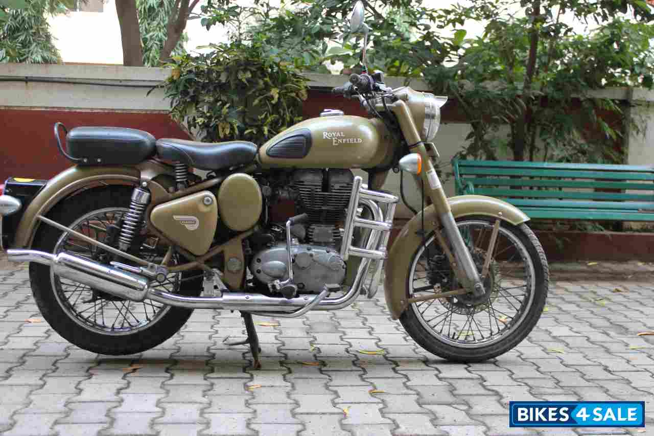 Sand Royal Enfield Classic Desert Storm