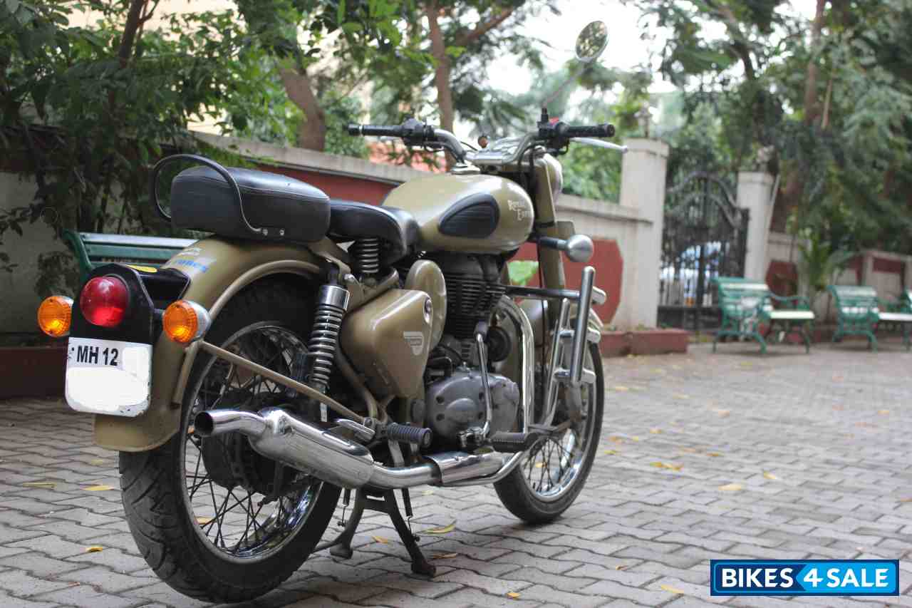 Sand Royal Enfield Classic Desert Storm