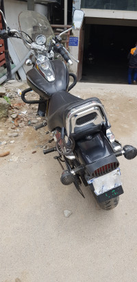 Black Bajaj Avenger Cruise 220