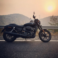 Matt Black Harley Davidson Street 750