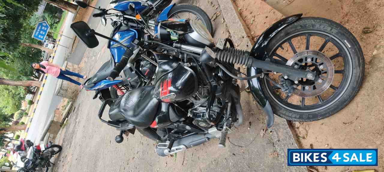 Bajaj Avenger Street 220