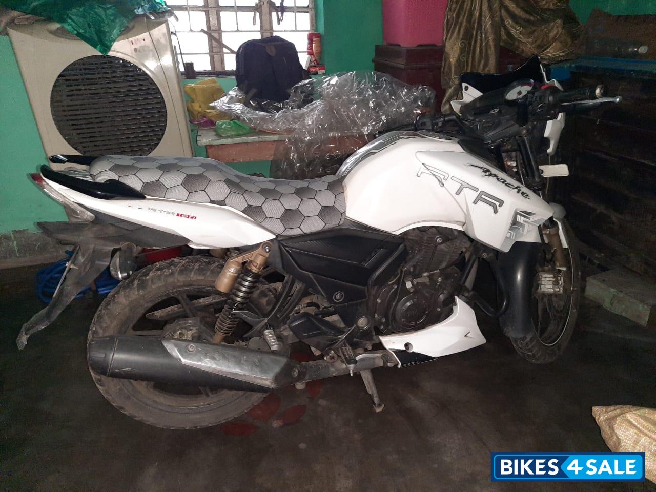 TVS Apache RTR 180 ABS