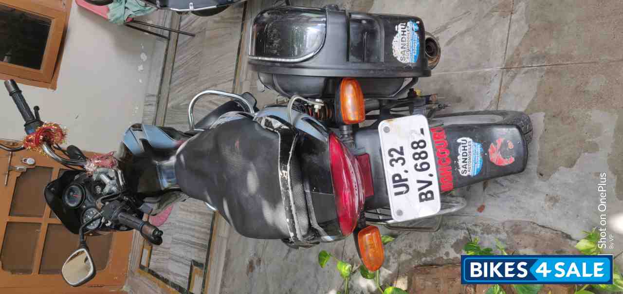 Blue And Black Bajaj Discover 110