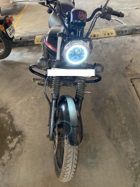 Bajaj Avenger Street 220
