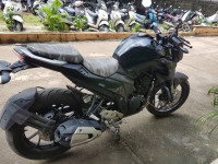 Black Yamaha FZ25