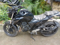Black Yamaha FZ25
