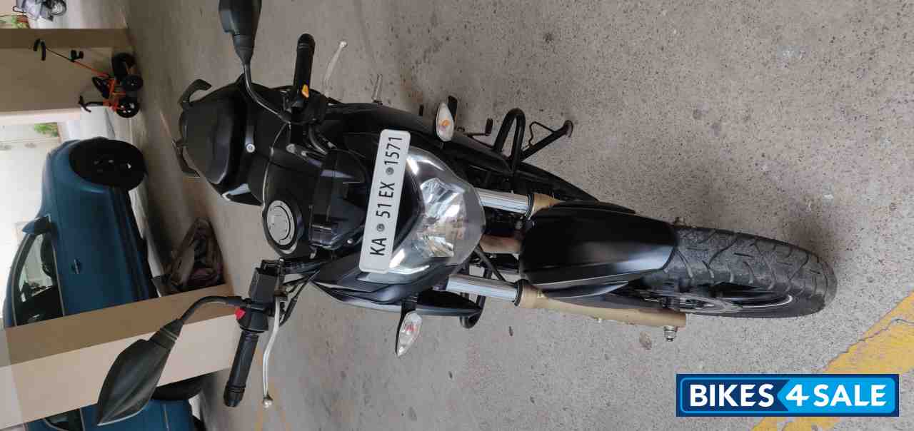 Black TVS Apache RTR 200 4V