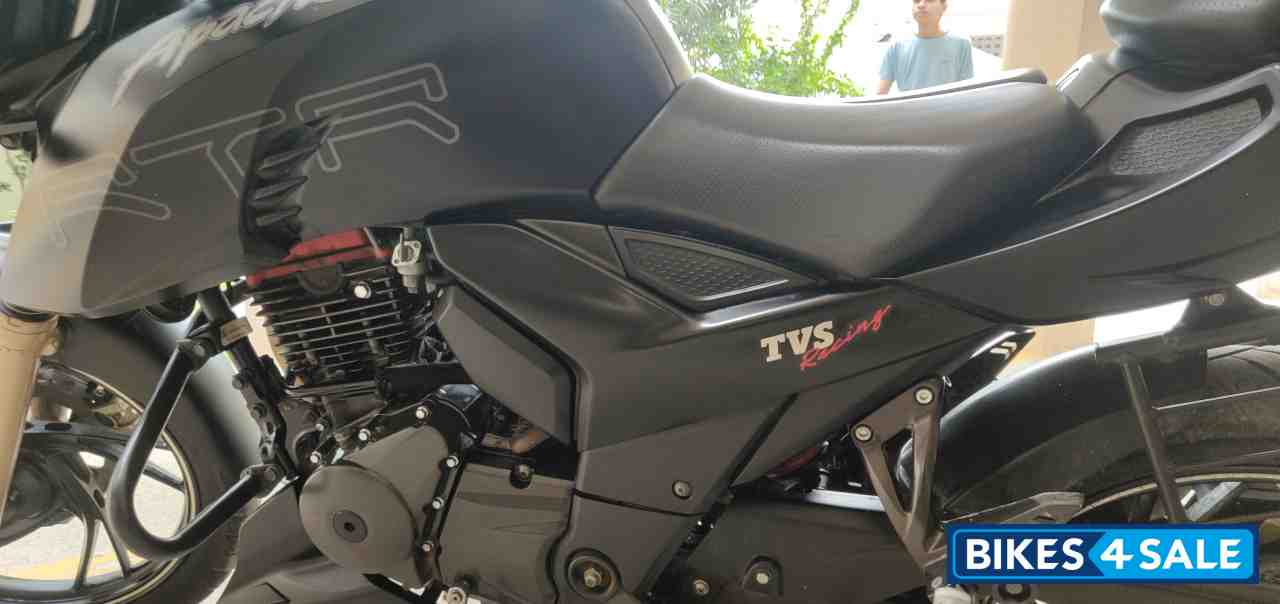 Black TVS Apache RTR 200 4V