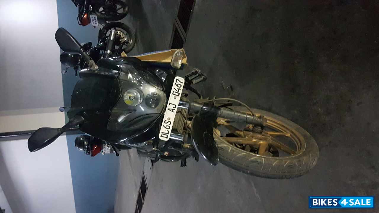 Bajaj Pulsar 220F