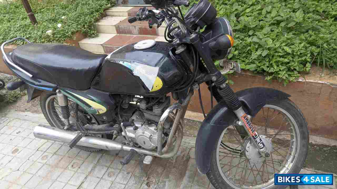 Black Bajaj Caliber