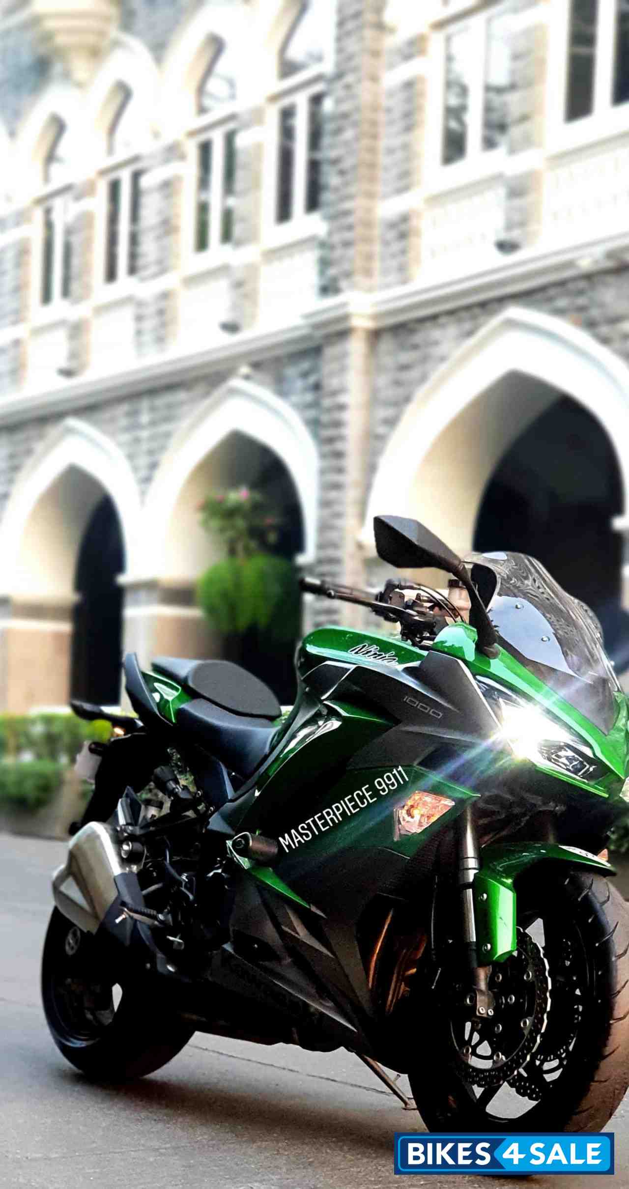 Emerald Blazed Green Kawasaki Ninja 1000