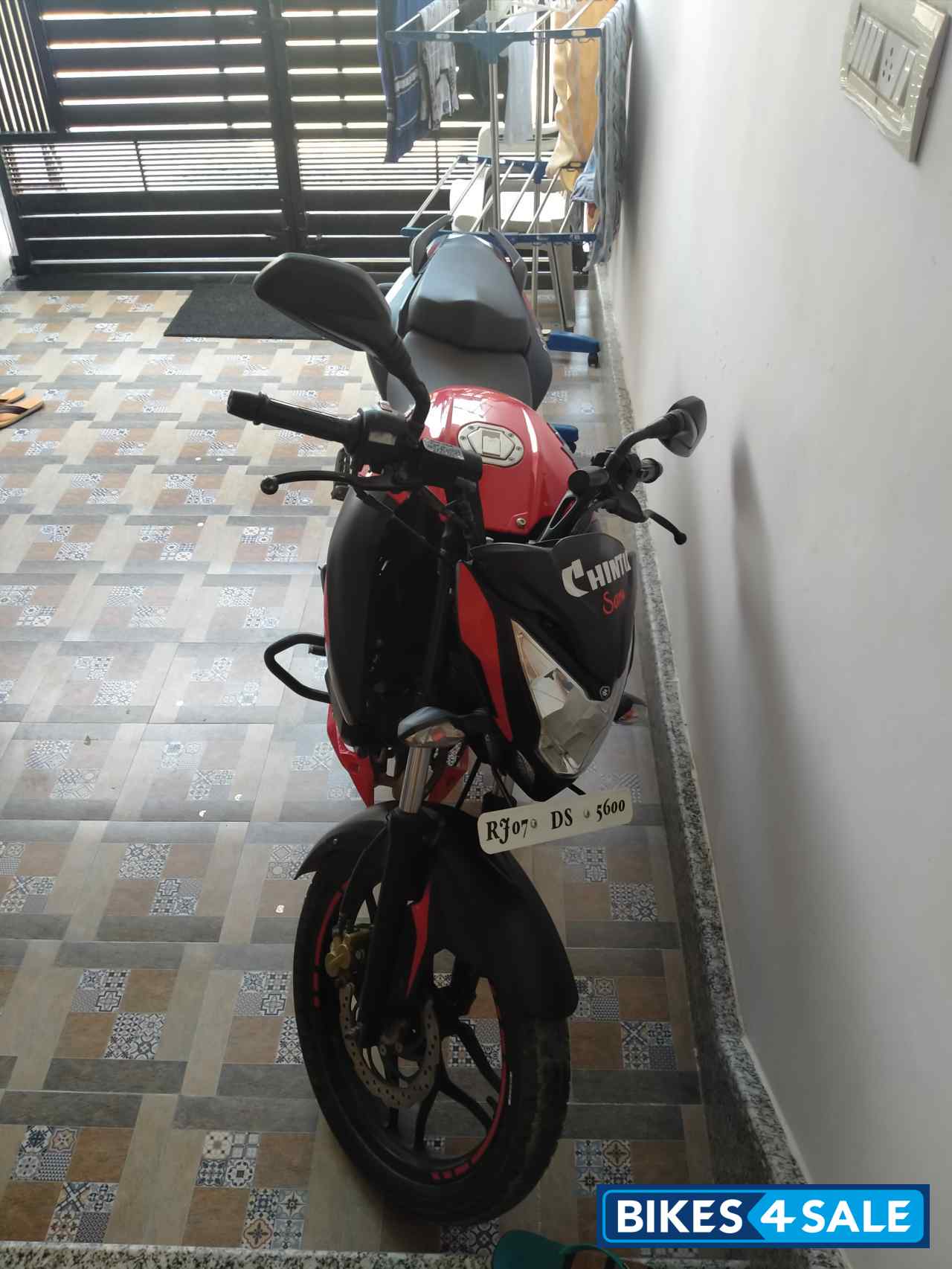 Red Bajaj Pulsar NS 160 BS6