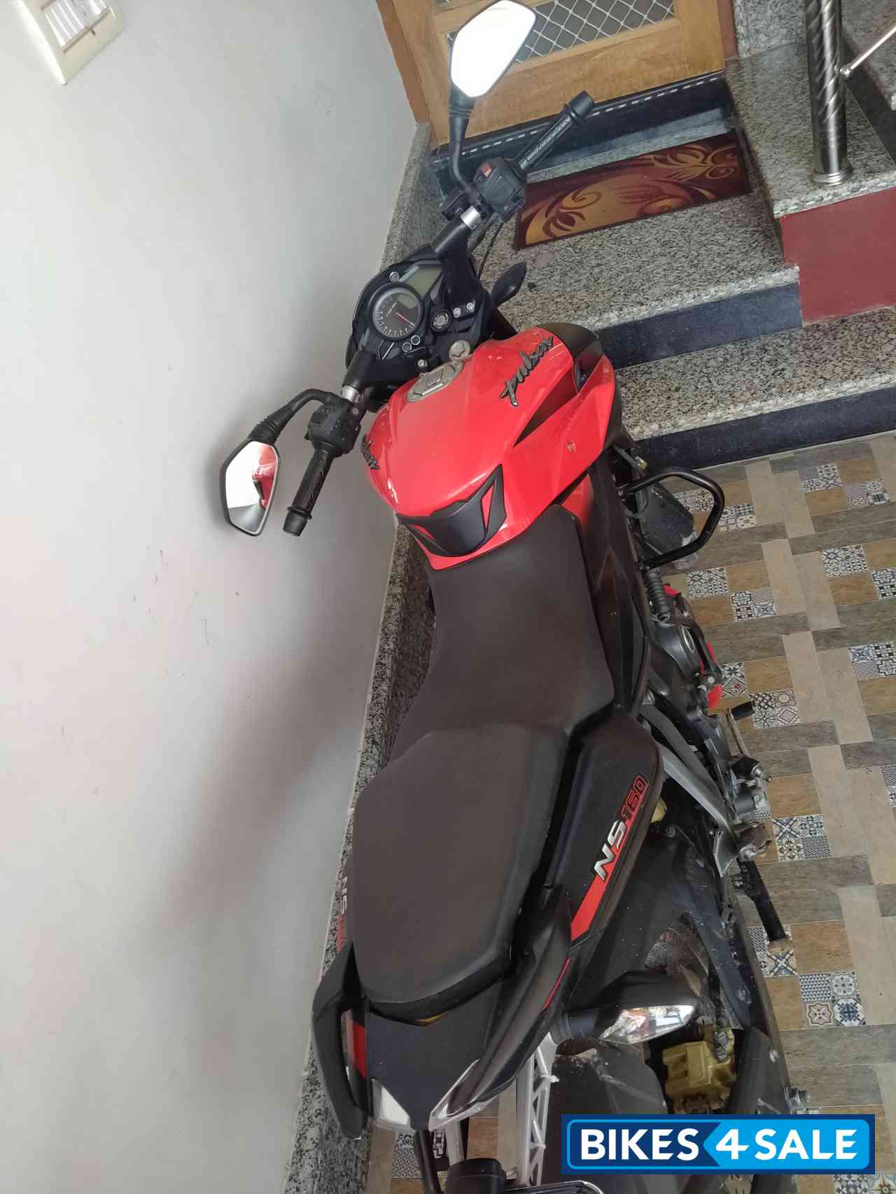 Red Bajaj Pulsar NS 160 BS6