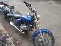 Blue Bajaj Avenger 220 DTS-i