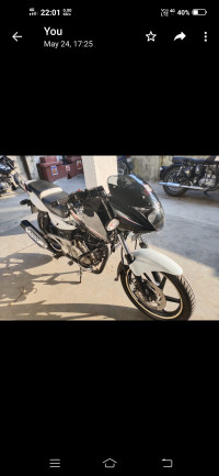 Black & White Bajaj Pulsar 180 DTSi