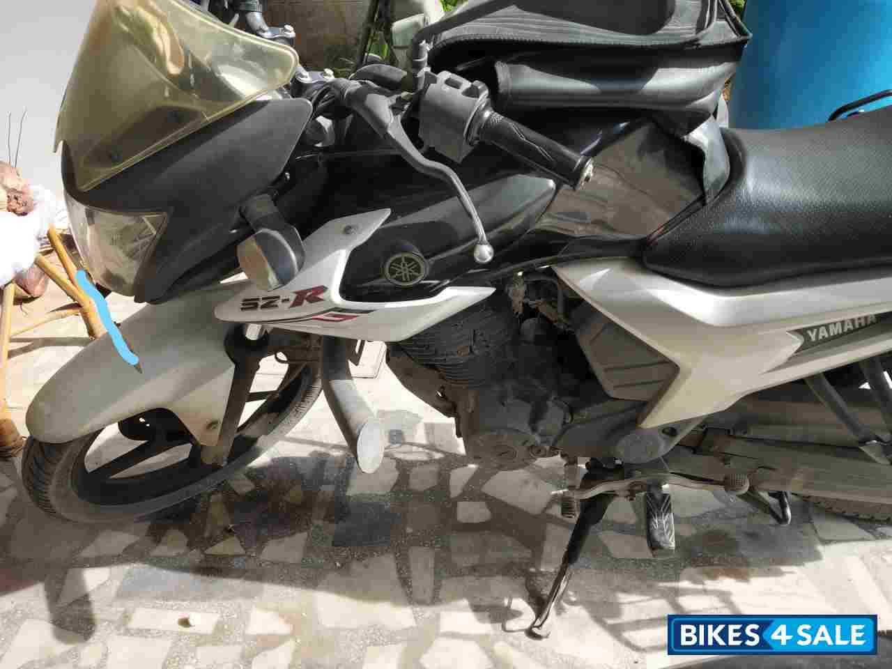 Yamaha SZ-R
