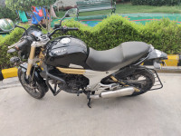 Mahindra Mojo