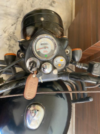 Stealth Black Royal Enfield Classic 500