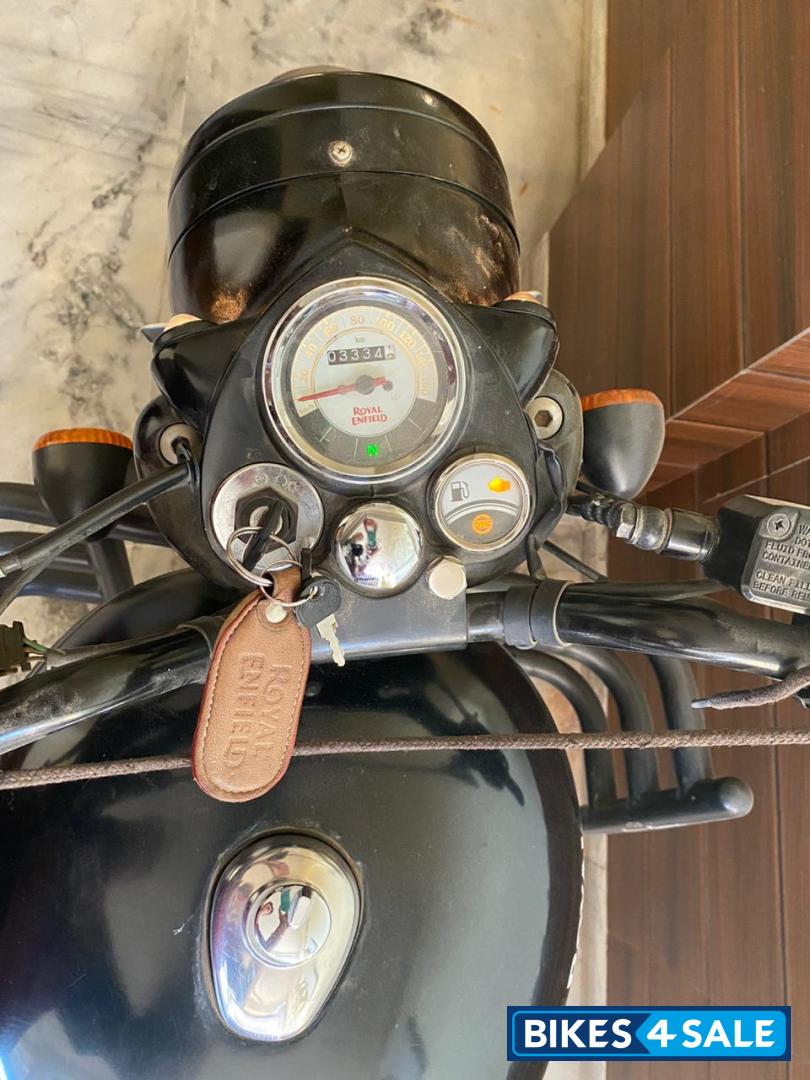 Stealth Black Royal Enfield Classic 500 Stealth Black Royal Enfield Classic 500