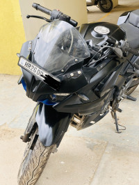 Black Bajaj Pulsar RS 200 ABS