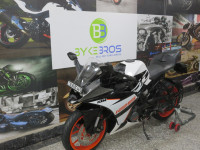 White KTM RC 125
