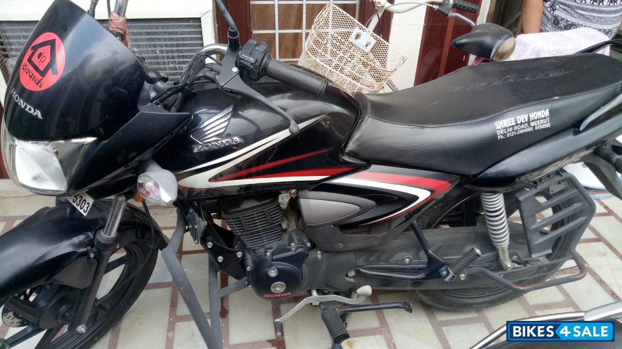 Black Honda CB Shine