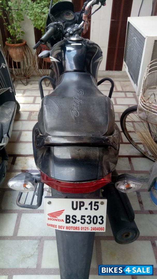 Black Honda CB Shine