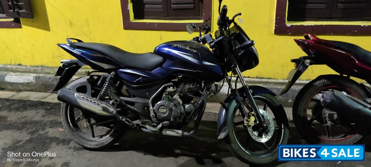 Royal Blue Bajaj Pulsar 150 DTSi
